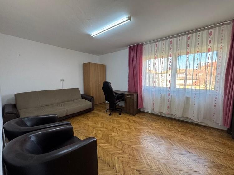 Apartament cu 2 camere decomandat în Ultracentral