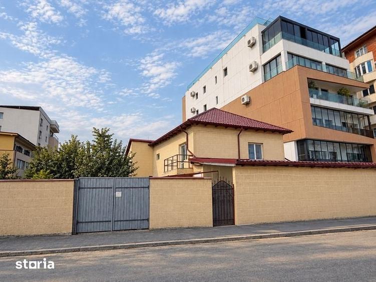 Casă cu 4 camere cu Teren 300 Mp în Central
