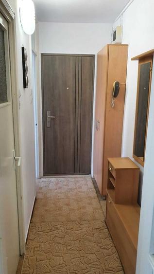 Apartament cu 2 camere nedecomandat în Astra
