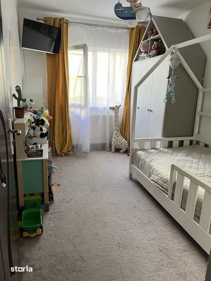 Apartament cu 3 camere decomandat, mobilat în Dacia