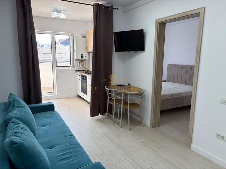Apartament cu 2 camere semidecomandat, mobilat în Vest