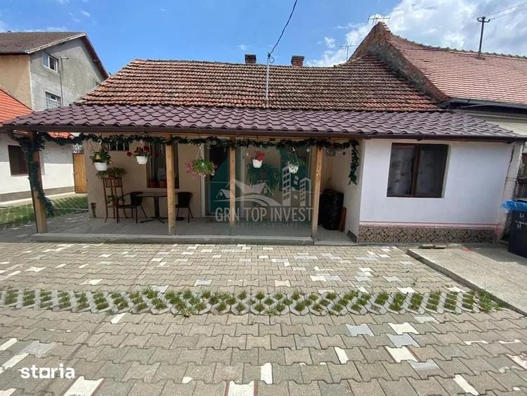 Casă cu 2 camere cu Teren 100 Mp în Central