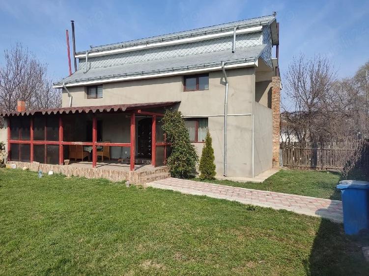 Casă cu Teren 300 Mp în Horia