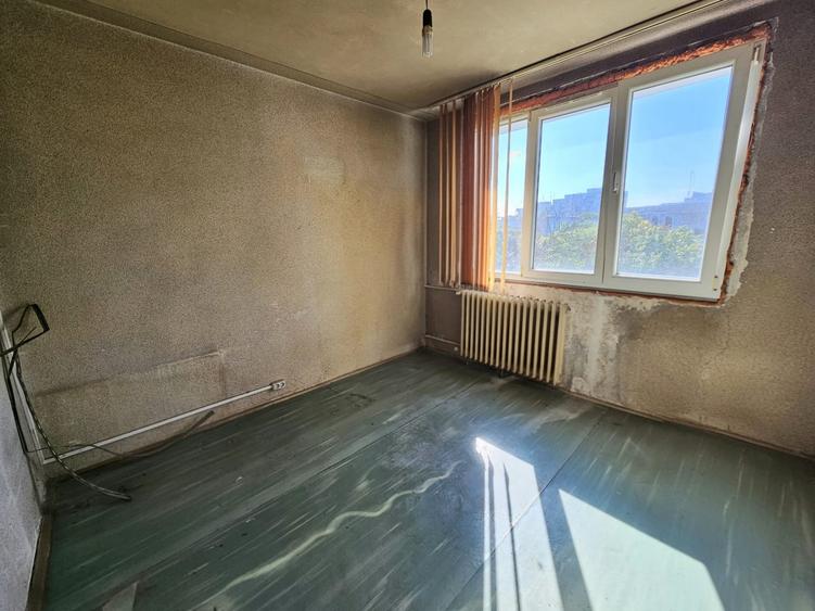 Apartament cu 3 camere în Lujerului