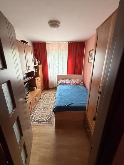 Apartament cu 3 camere în Km 4