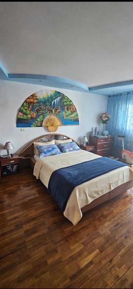 Apartament cu 3 camere decomandat în Tineretului