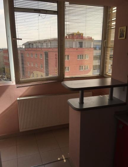 Apartament cu 3 camere decomandat în Telegrafului
