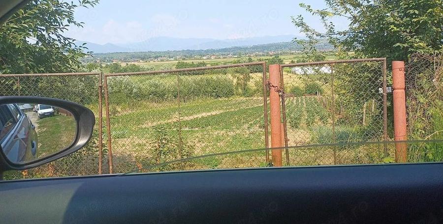 Teren de 1272 mp, în Coltău