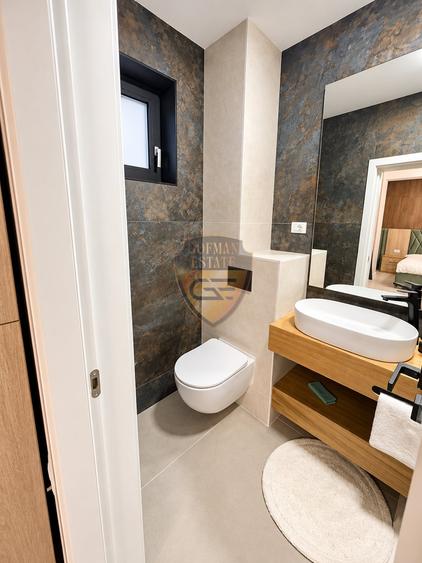 Apartament cu 3 camere decomandat, mobilat în Nord