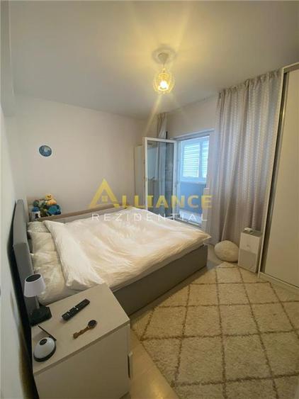 Apartament cu 3 camere decomandat, mobilat în Berceni