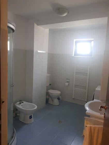 Apartament cu 2 camere decomandat în Nicolina