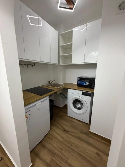 Garsonieră decomandată în Central