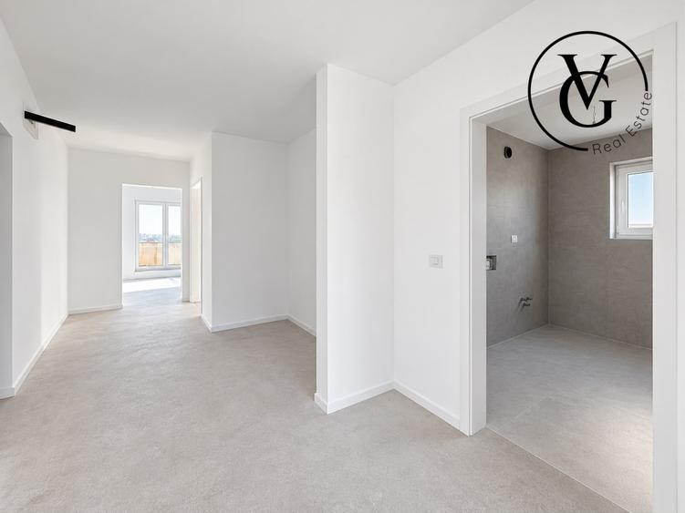 Penthouse cu 3 camere decomandat în Tomis Plus