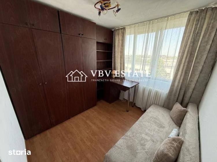 Apartament cu 3 camere semidecomandat în Militari