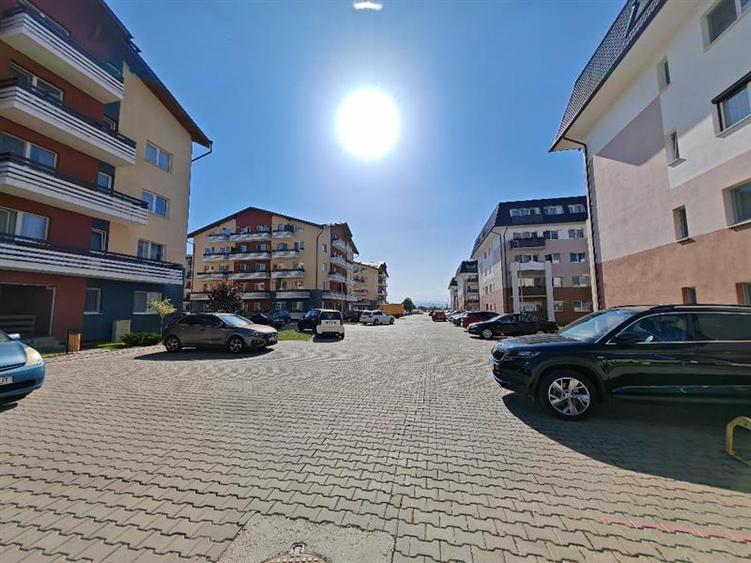 Garsonieră decomandată, mobilată în Sânpetru