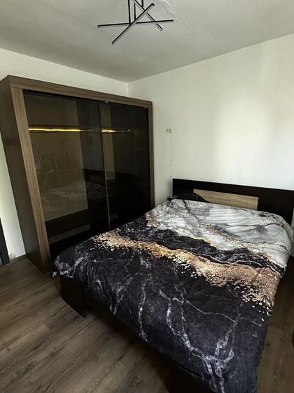 Apartament cu 3 camere în 7 Noiembrie