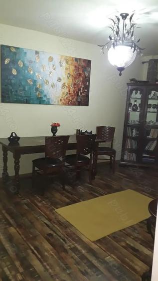 Apartament cu 4 camere decomandat în Găești