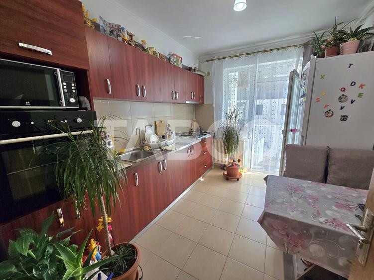 Apartament cu 2 camere decomandat, mobilat în Arhitecților - Calea Cisnădiei