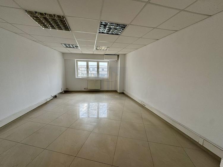 Spatiu de birouri 30mp de inchiriat in zona *Piata Unirii* - 3