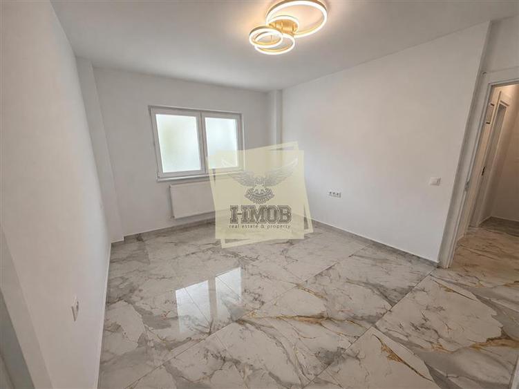 Apartament cu 4 camere decomandat în Mihai Viteazul