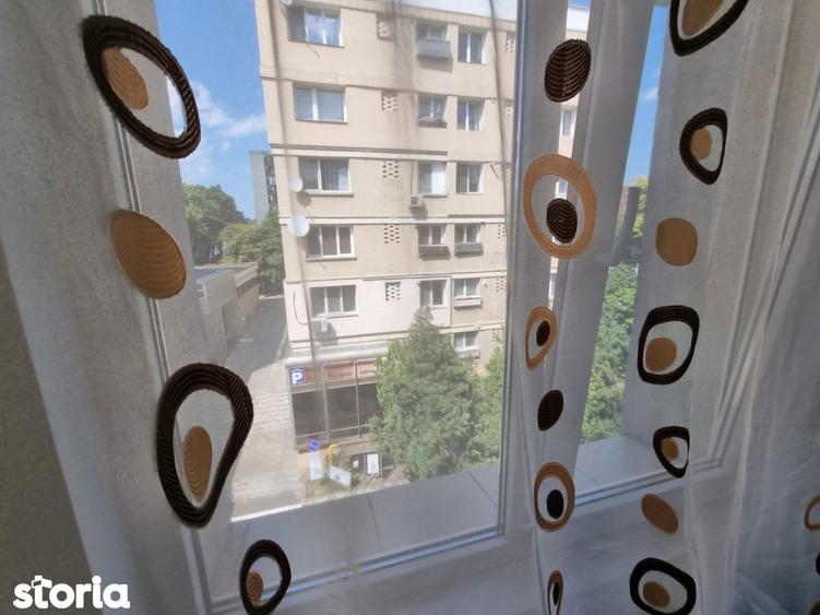 Apartament cu 2 camere semidecomandat, mobilat în Piața Unirii