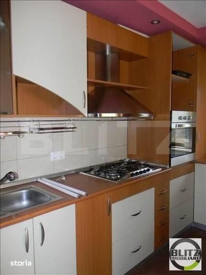 Apartament cu 3 camere semidecomandat în Plopilor