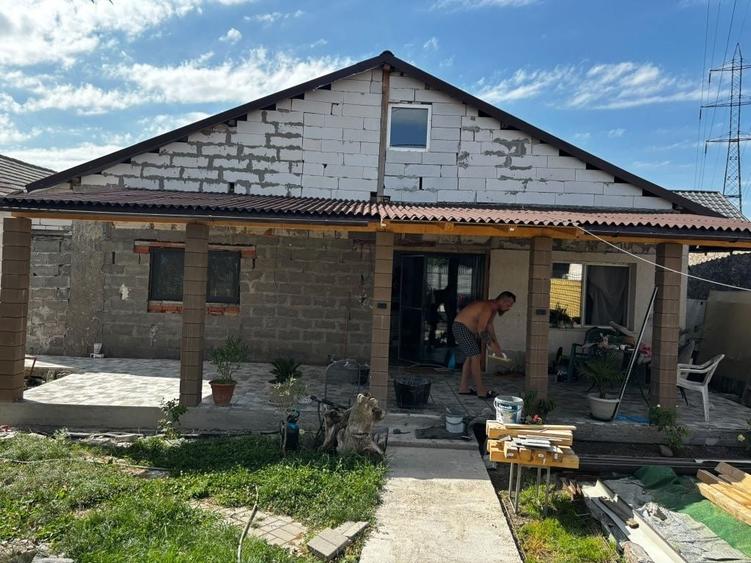 Casă cu 4 camere în Central