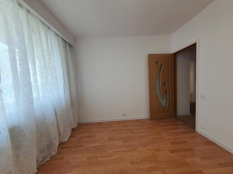 Apartament cu 3 camere decomandat în Prelungirea Ferentari