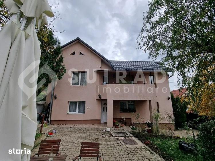 Casă cu 5 camere cu Teren 1065 Mp în Câmpului