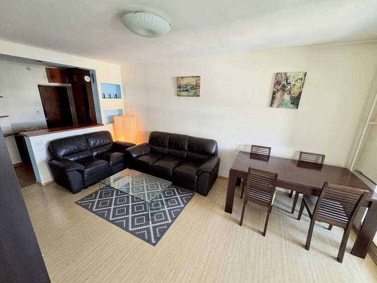 Apartament cu 3 camere decomandat în Tineretului