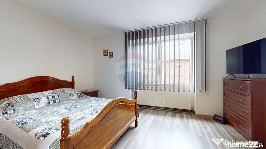Casă cu 4 camere cu Teren 1004 Mp în Hărman