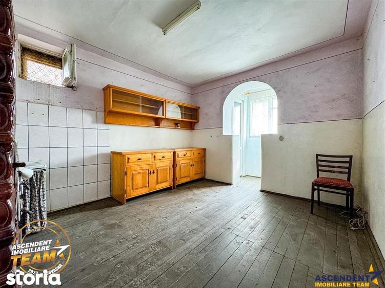 Apartament cu 2 camere decomandat în Simeria