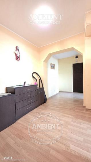 Apartament cu 3 camere decomandat în Gară