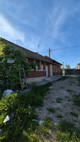 Casă cu 3 camere cu Teren 75 Mp în Aghireșu