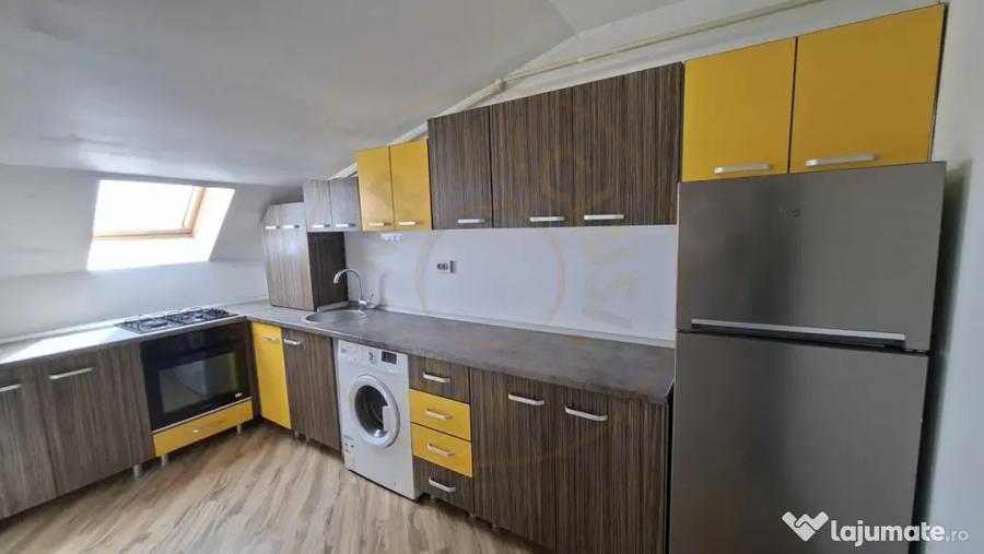 Apartament cu 3 camere decomandat în Ștefănești