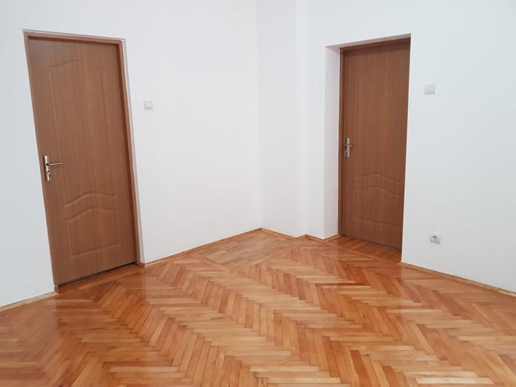Casă individuală cu 3 camere cu Teren 100 Mp în Domenii