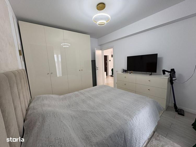 Apartament cu 3 camere semidecomandat în Vest