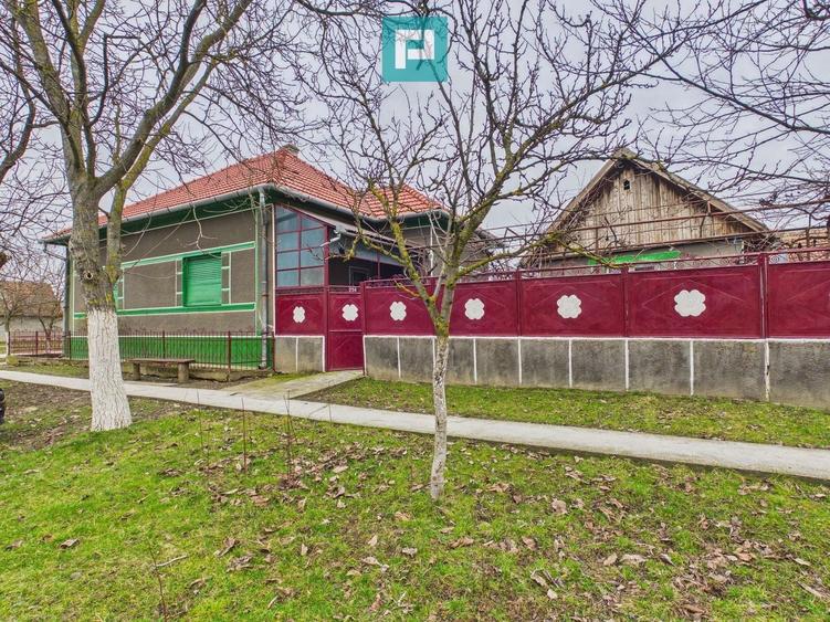 Casă individuală cu 3 camere cu Canalizare în Mișca
