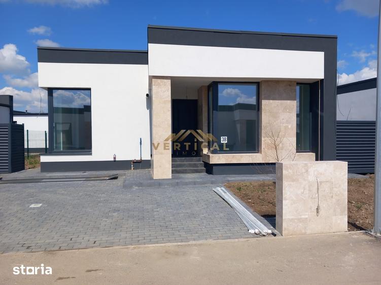 Casă cu 3 camere cu Teren 445 Mp în Central