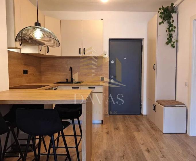 Apartament cu 2 camere semidecomandat, mobilat în Mărăști