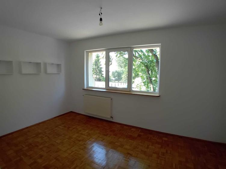 Apartament cu 2 camere semidecomandat în Județean