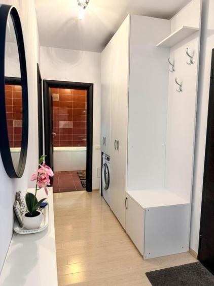 Apartament cu 2 camere semidecomandat în Băneasa