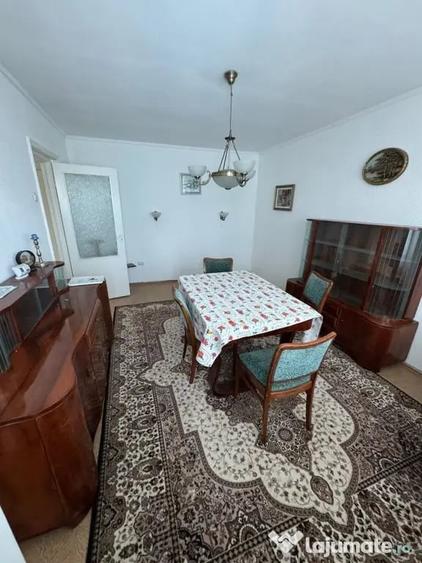 Apartament cu 3 camere decomandat în Tomis Nord