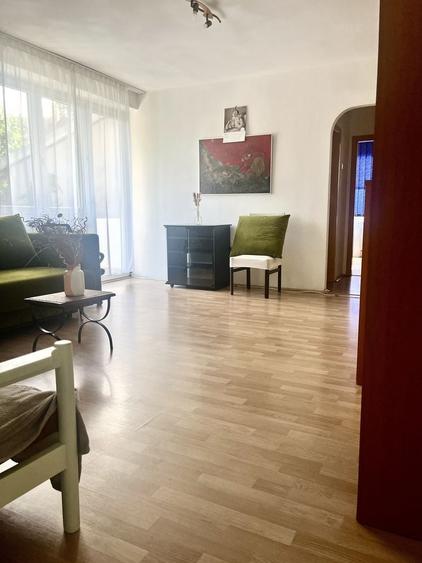 Apartament cu 2 camere semidecomandat în Central