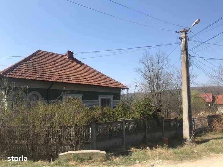 Casă cu 3 camere în Rădești