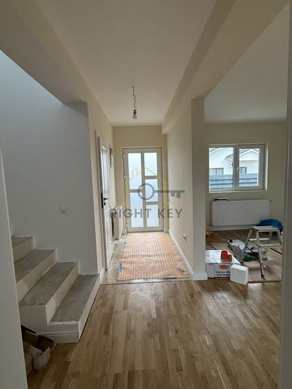 Casă individuală cu 4 camere cu Teren 370 Mp în Joița