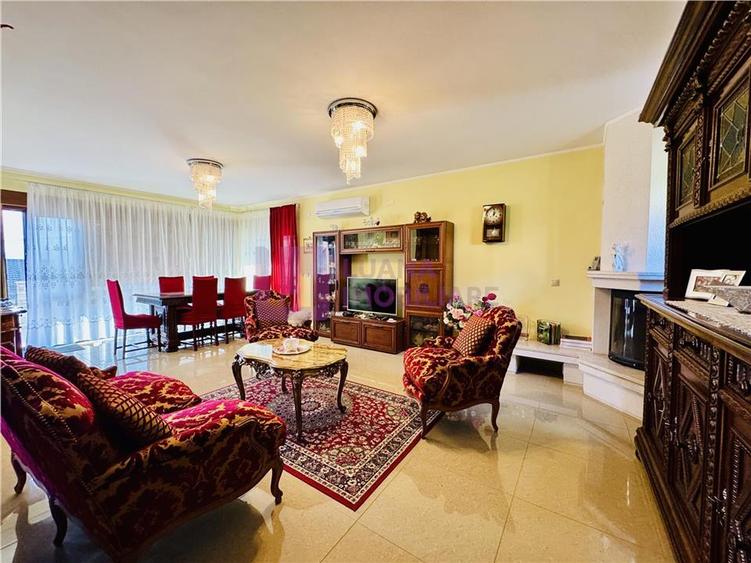 Casă individuală cu 5 camere cu Teren 830 Mp în Daia