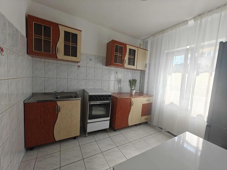 Apartament cu 2 camere decomandat, mobilat în Olteniței