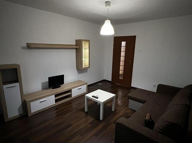 Apartament cu 2 camere decomandat, mobilat în Popoveni