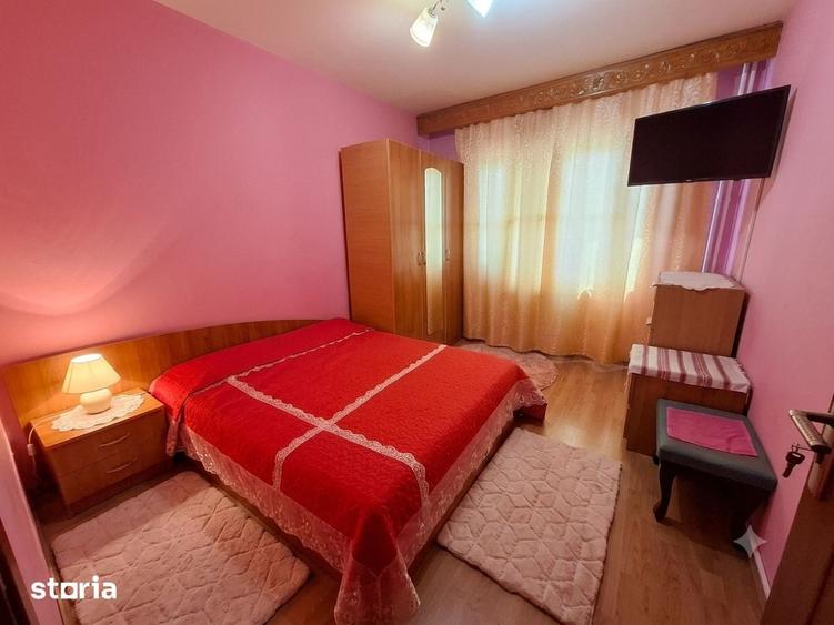 Apartament cu 3 camere semidecomandat în Cornișa
